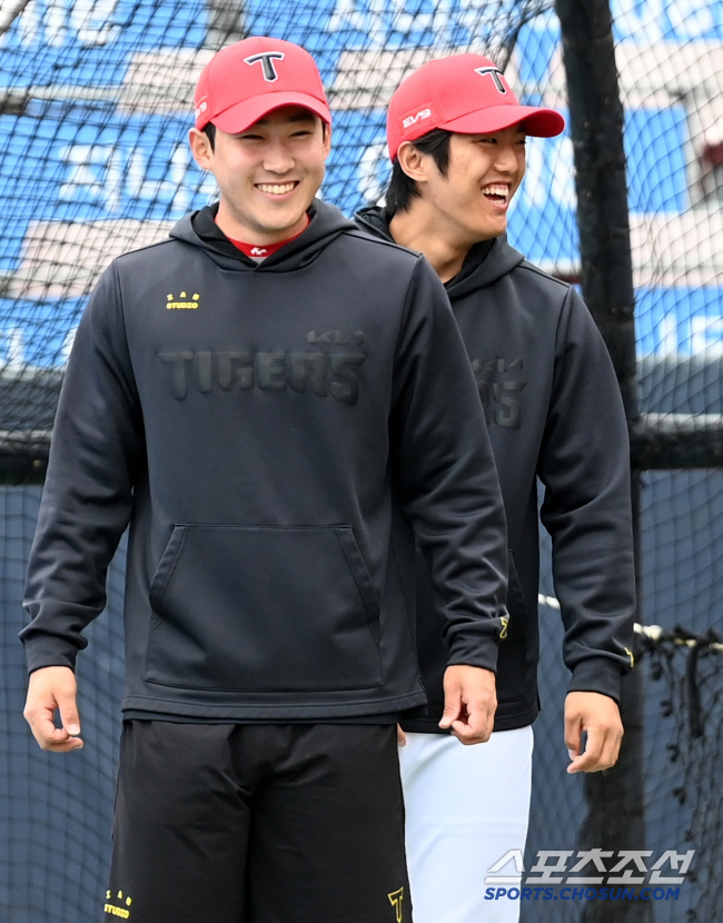 I don't get a brake. Tommy John surgery. → Camp…Monster Resilience Lee Eui-ri Laughs at KIA