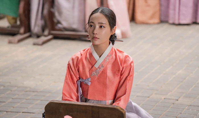 Lim Ji-yeon, Yeon-woo, Warmance Explosion...The misunderstanding between East and West stood by the government even if it was taken away (Mrs. Ok's wife)