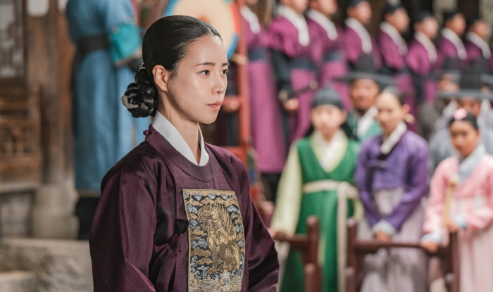 Lim Ji-yeon, Yeon-woo, Warmance Explosion...The misunderstanding between East and West stood by the government even if it was taken away (Mrs. Ok's wife)