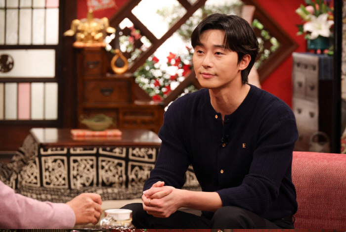 Park Seo-joon, the representative of the national MC, will appear on entertainment shows, introducing rice cake soup → Flares of global activities in 2025 