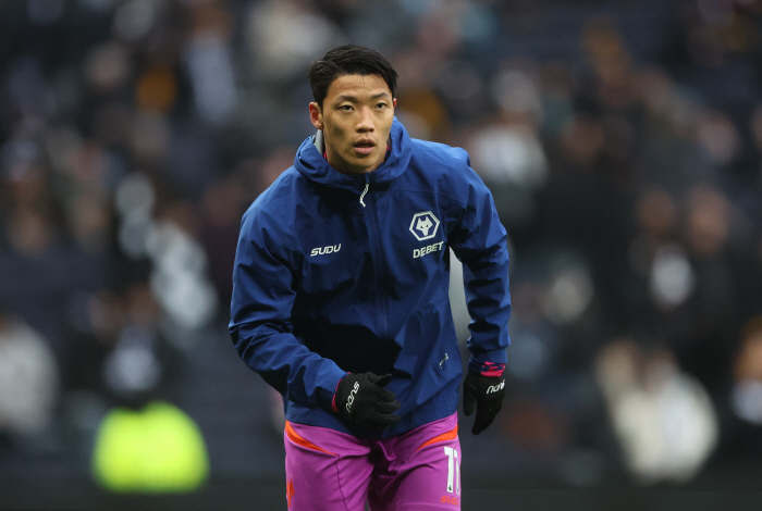 Hwang Heechan, a big twist! Teacher is calling, including the rumor of a surprise transfer to EPL's West Ham. Hee-chan, come here