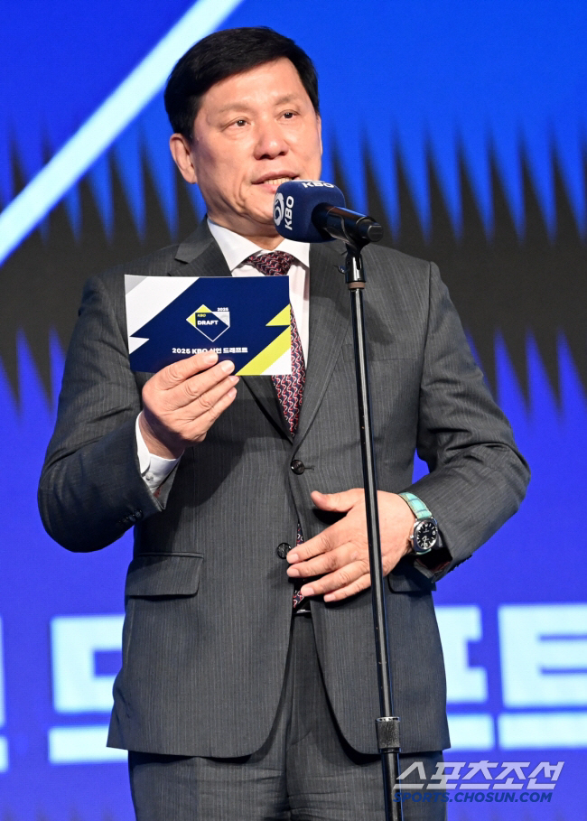 I promise you 10 million sustainable spectators President Hu Jie-yeon's New Year's address with three promises  coverage