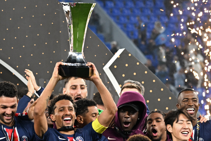 Lee Kang-in is crazy, again, and again, PSG's 4th trophy, 10 dramatic wins over AS Monaco at the French Super Cup