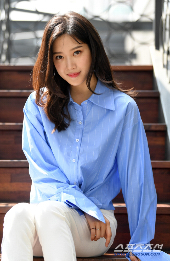 Moon Ga-young became the department store planning team leader...He transforms into a smart professional