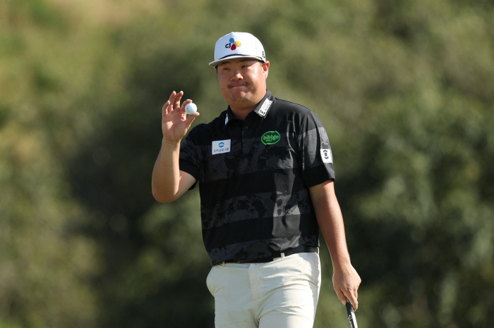 No bogey for two days, good start Lim Sung-jae, 3rd place in the PGA Tour opener, and 2 billion won in prize money to win the most under par at the Matsuyama PGA