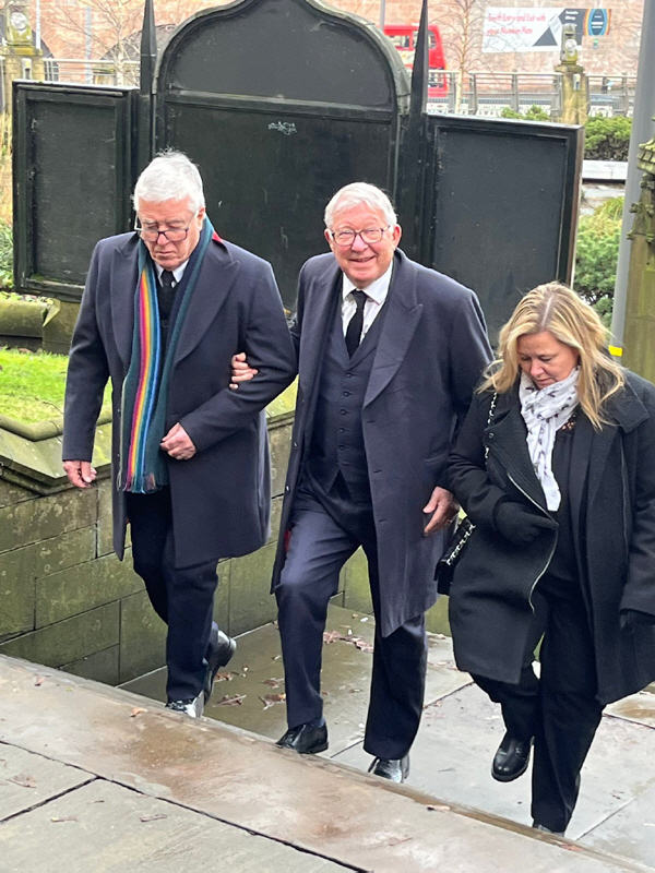 FergusonBeckhamLee's Manchester United squad...Man Utd's Face Aunt Cath's funeral condolences