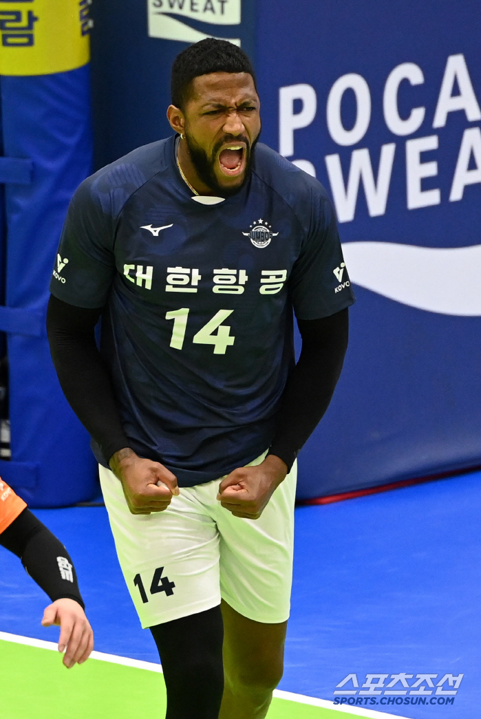 In the second half of the V League, Yosvani returns from injury, Leo is famous, and the fate of the team depends on the last outsider to succeed in re-employment