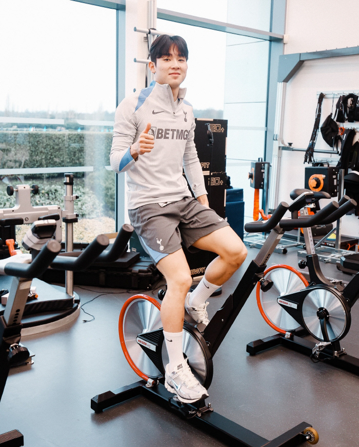 Isn't it a recruitment for Korean marketing?→ Top prospect Yang Min-hyuk erases doubts as he is not very welcome. Professional training program is being carried out