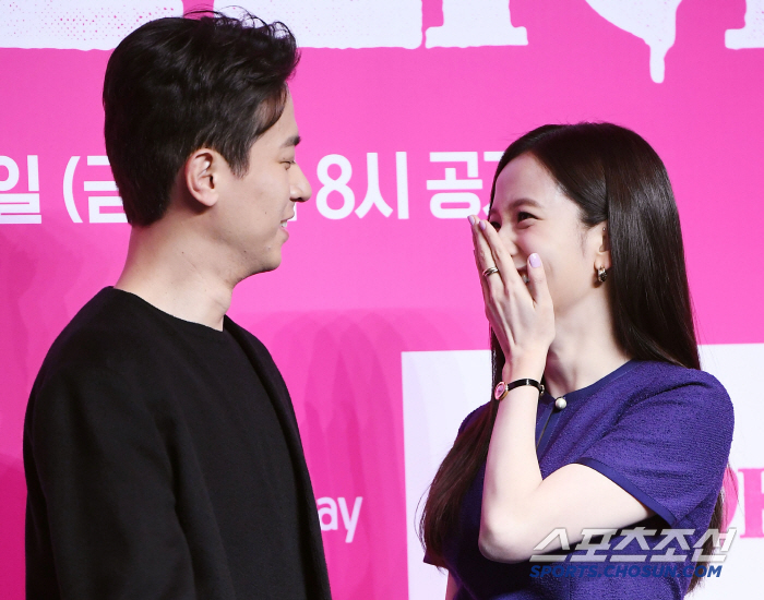 ♥ Jisoo's facial expression called him oppa when Park Jungmin confessed to being a successful fan