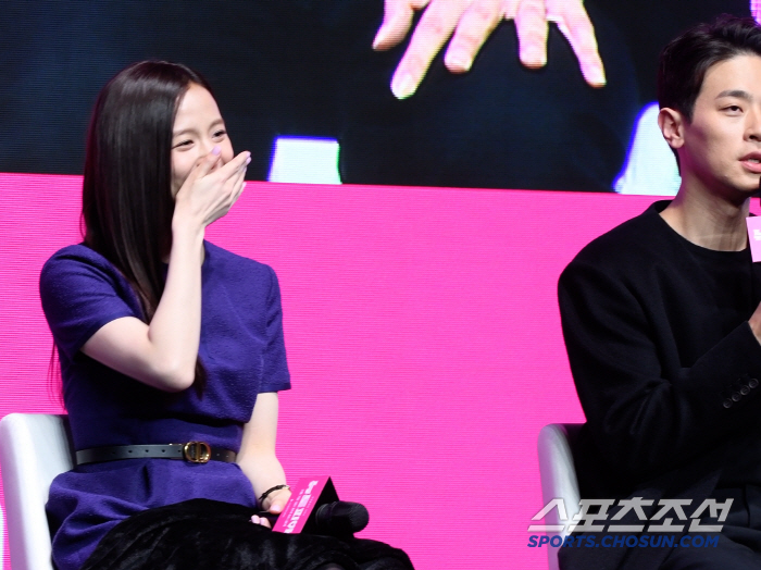 ♥ Jisoo's facial expression called him oppa when Park Jungmin confessed to being a successful fan