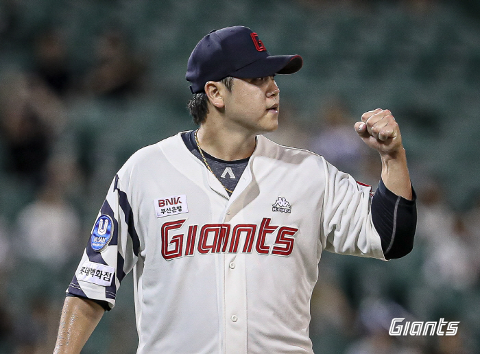 Main catcher and second baseman → Pilseungjo is also on the line...There are only five players with a sword on their body. Lotte, will you overcome nightmares in the new year? 