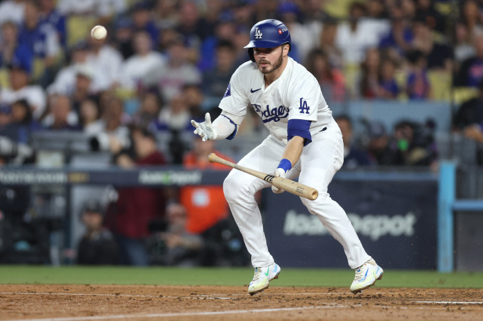 Oh my, Kim Hye Sung's unexpected luck? Los Angeles Dodgers' surprise decision to trade starting second baseman Lux Cincinnati