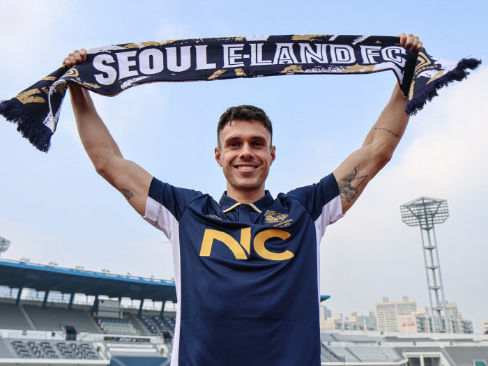 Seoul E-Land recruits Australian national striker E-Dale 