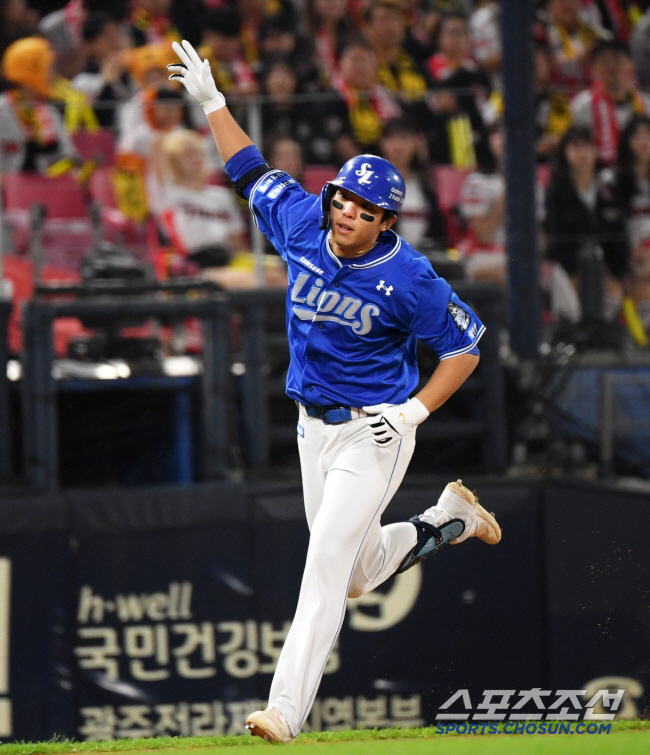 14 years ago, Choi Hyungwoo was the last...The King, whose reputation is a home run factory, is not born, why are we looking forward to this year