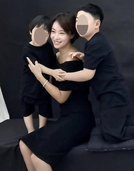 Divorce Hwang Jung-eum, ex-husband completely erased it..Two sons and family photos