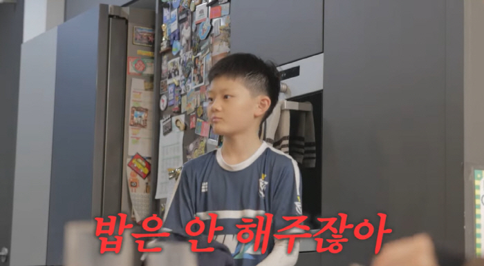 Lee Hyun-yi doesn't cook for me. Lee Hyun confesses to the lack of a working mom who can't speak to the revelation (Lee Hyun-yi, a working mom)