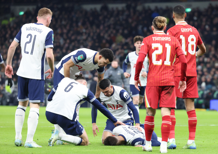 Bentancourt, we're with you captain Son Heung-min, a warm recovery message to a colleague who fell unconscious