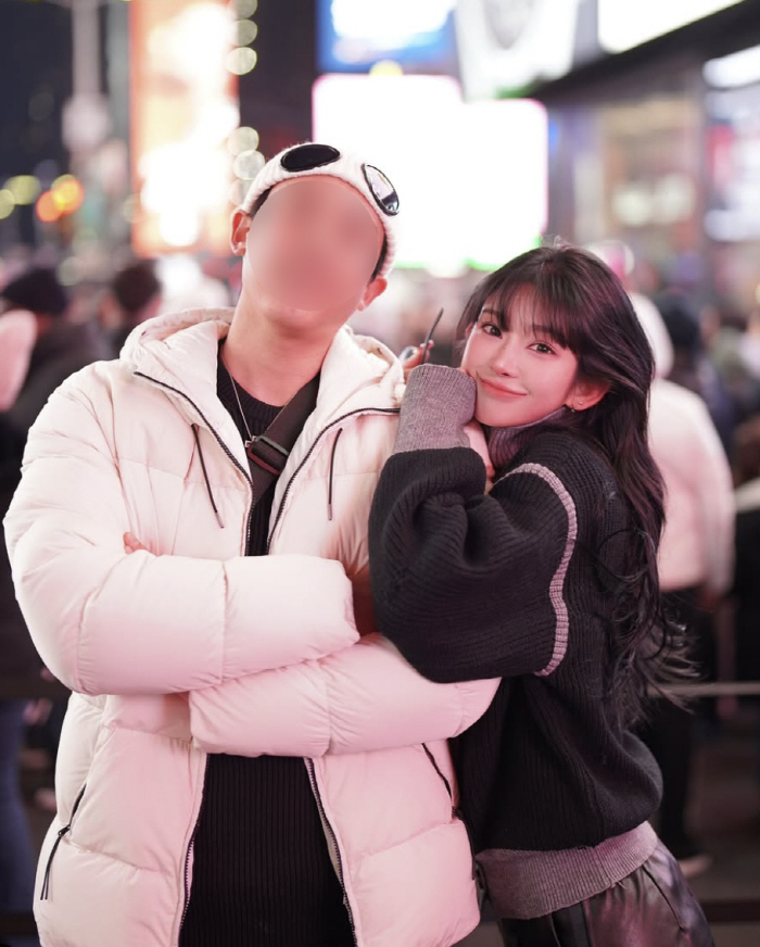 'Congratulatory money, please.' Choi Jun-hee made a surprise remark in New York..♥ Are you about to marry your boyfriend