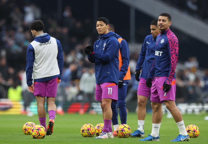  Hwang Hee-chan's transfer to West Ham was deleted, and Lopetegui was replaced after 6 months, and Chelsea manager