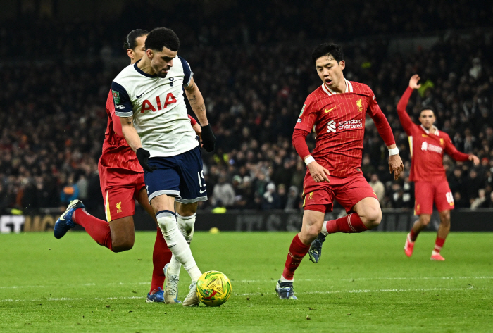 Solanke was offside The history of the first VAR in the history of football against Tottenham Liverpool 