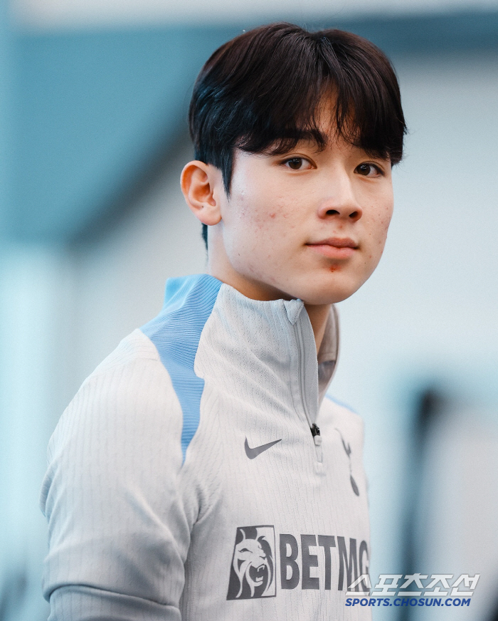 He is likely to play in YANG. Will he finally make his debut against Tamworth in the FA Cup?Yang Minhyuk4's Younggun 