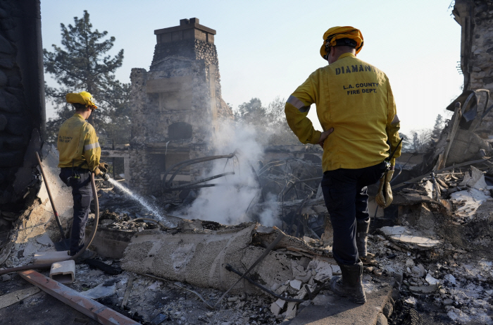 LA Wildfire Dodgers' MVP Donates 400 Million by Burning ¼ in Seoul...Dodgers Harsh Fire, Very Heartbroken