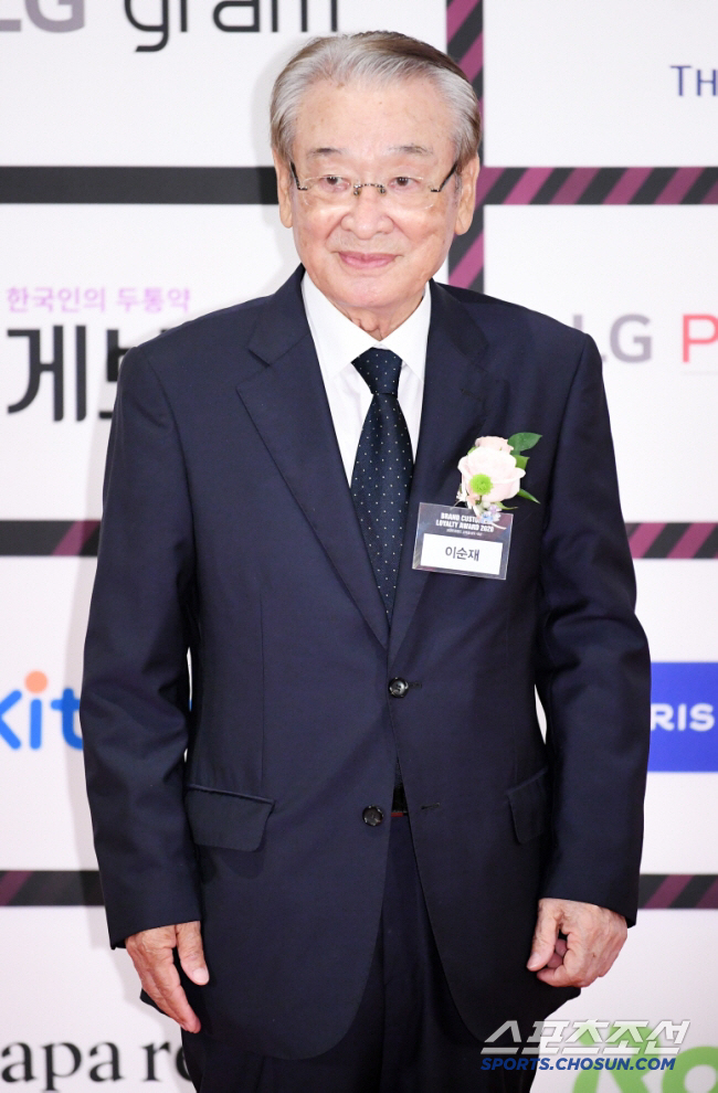 Lee Soon-jae, will you receive the KBS Acting Awards today (11th)…Finally, he's here