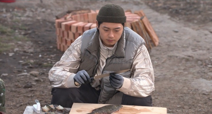 192 cm tall, 205 cm long on both arms...Oh Sang-wook's all-time physical → The cutting of fish is extraordinary (fortunately)