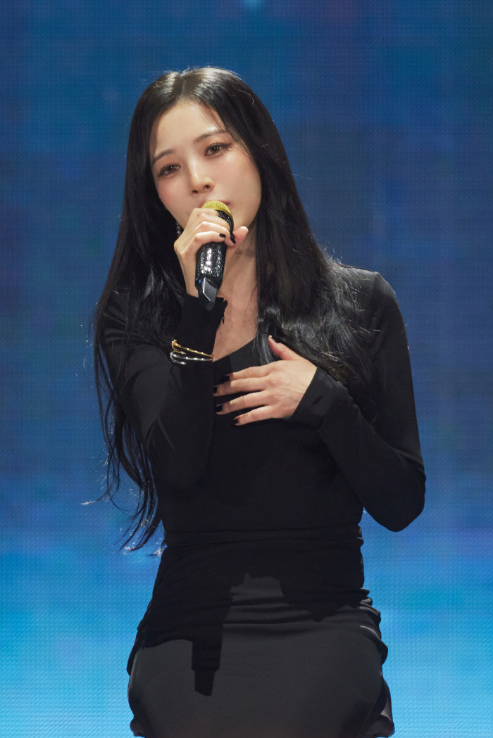 BoA Teams Up with RIIZE Shotaro for 'Only One' at SM's 30th Anniversary Concert