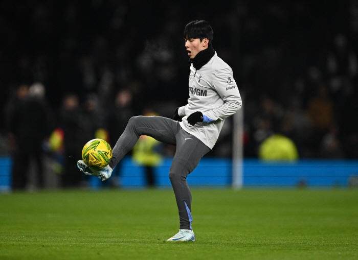 Super awesome! Starting Yang Min-hyuk and Son Heung-min are about to make their media prediction debut...Go to Tottenham's starting lineup at once