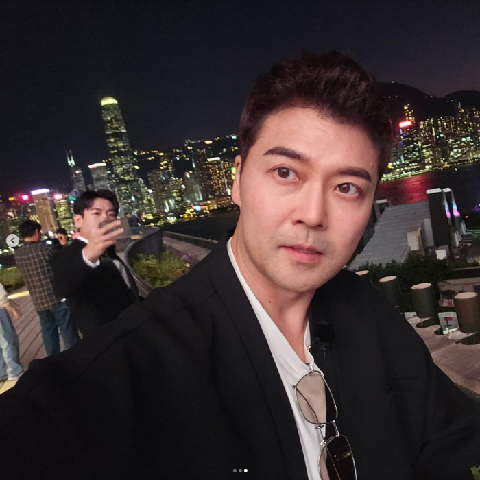 Jeon Hyun-moo, who got the procedure, and the appearance next to Fan Bingbing, let's go for a new look with a lot of confidence