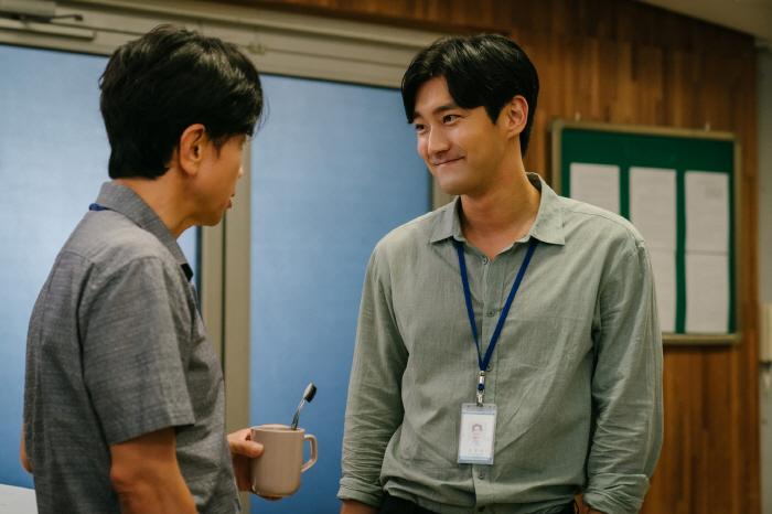 Choi Siwon Impresses in Comedy Film 'Forbidden Fairytale'