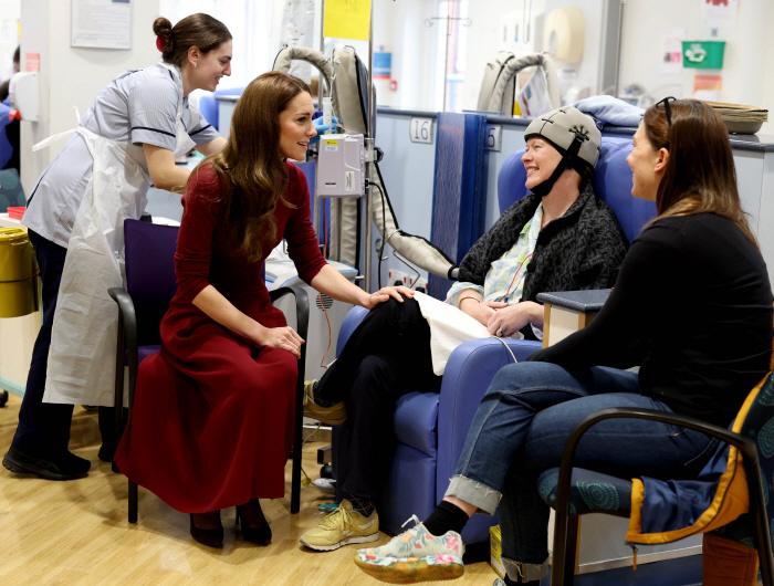 Focus on recovery to cancer relief...Crown Prince Kate Middleton reveals treated hospital visit