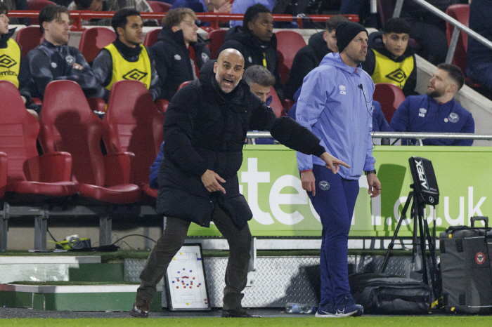 Fury billboard kick → GK and clash explosion Guardiola shock rage, screaming at the touchline and criticizing the player