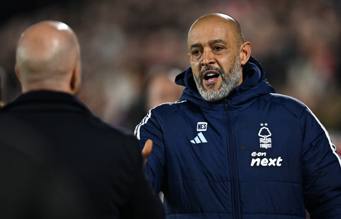 Hwang Ui-jo's hat tricked goalkeeper's crazy save, draws with Nottingham Liverpool...Tottenham manager Nunu enters race to win the championship