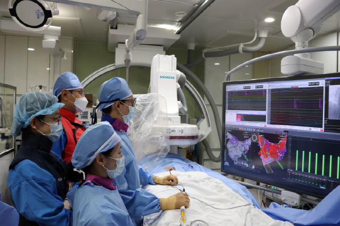 Seoul National University Hospital succeeded in treating atrial fibrillation with Korea's first three-dimensional pulsed bowel resection