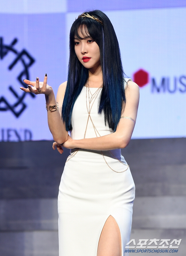 GFRIEND's Yuju Diagnosed with Vocal Cord Inflammation Ahead of 10th Anniversary Concert