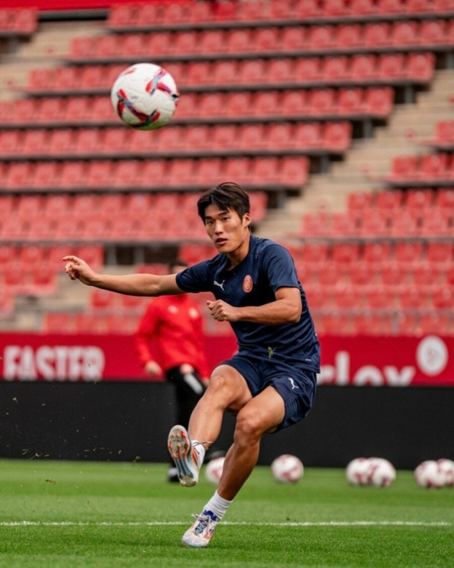 Girona's Pearl Makes 8th Debut As La Liga Player Continues to Get Chances Elon Kim Min-soo, Mitchell Included in Coach's Plan