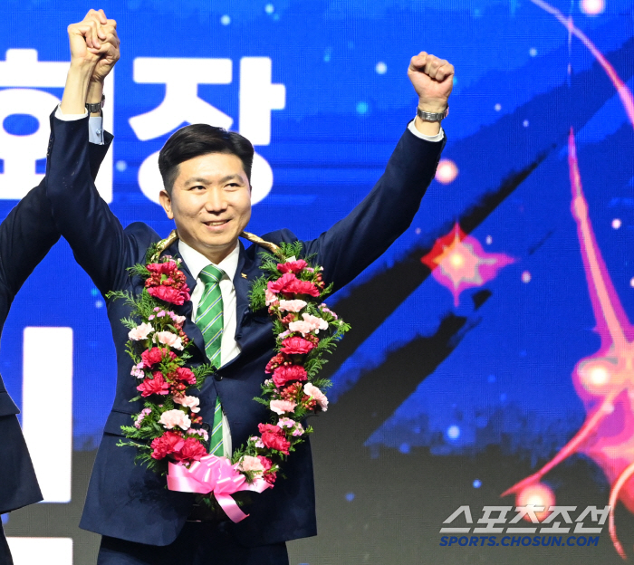 Korea Sports Association's labor union welcomed the president-elect of Yoo Seung Min in the long-awaited spring of sports in Korea 