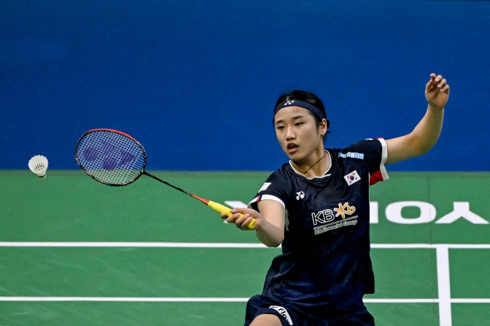 Shuttlecock Empress laughed again. Ahn Se-young won the gold medal for the first consecutive start of the new year...Women's Clothes Kim Hye-jeong and Gong Hee-yong won a silver medal