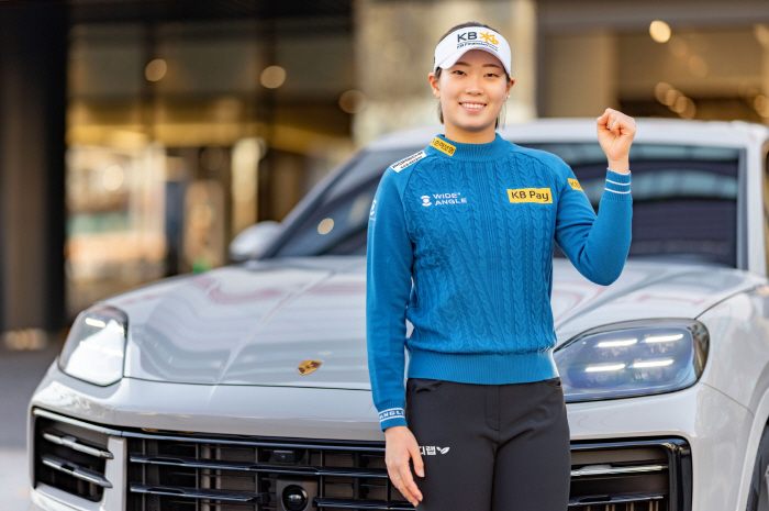 Bang Shin-sil Car Replaces Porsche Taycan → Cayenne E Hybrid, Sponsors Seyoung Mobility Co., Ltd