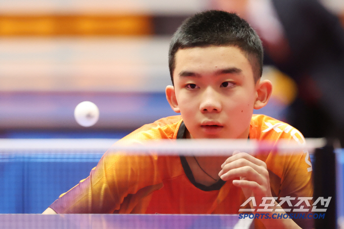 Fourteen-year-old table tennis enfantherible advanced to the final round with seven wins!I can see the youngest national flag