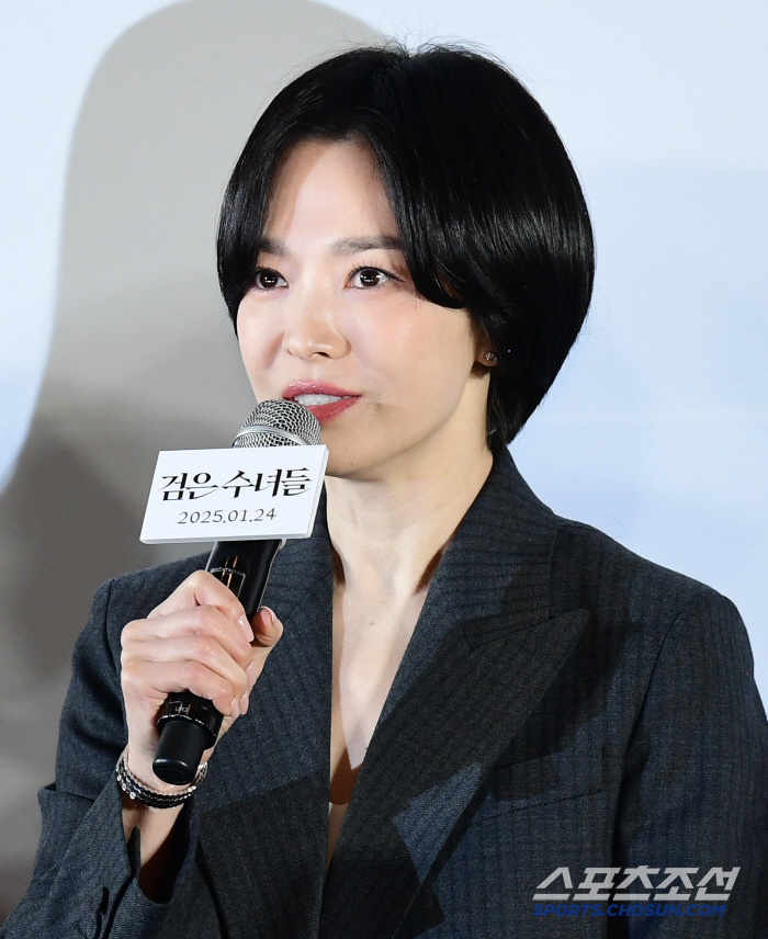  Returning to Screen as Sister Song Hye-kyo