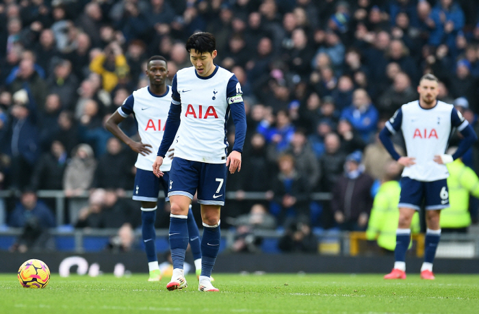 Son Heung-min's worst mistake against Everton and Tottenham's third consecutive defeat. It's time for the relegation warning