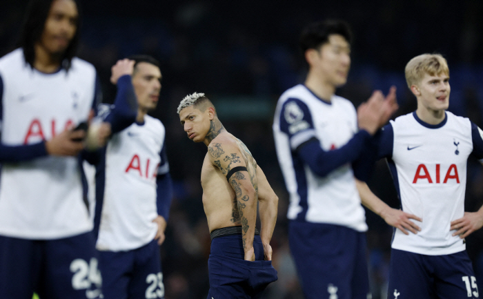 It's not time to oust Son Heung-min. Voices of self-reflection appeared in the mockery of Moore, born in 2007…There's nothing to be sad about leaving Tottenham, SON