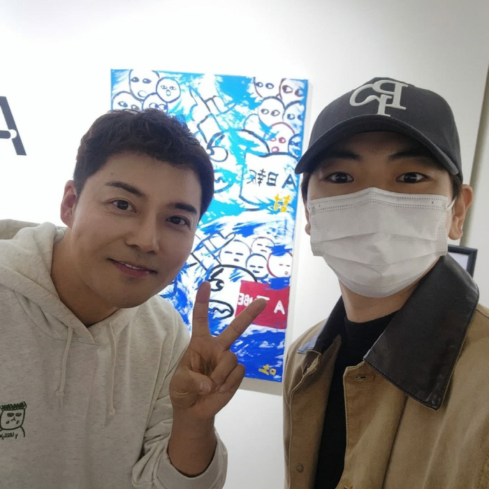 Jeon Hyun-moo to hold his first solo exhibition that he did well → Gian84 and Lee Joo-seung visited the exhibition to cheer for him