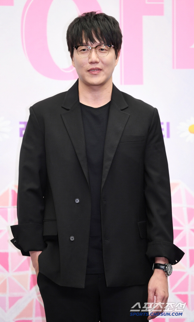 Sung Si-kyung treats Sung Si-kyung as a completely crazy X who revealed his unfair contract when he was a rookie 