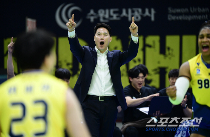 1 win is this difficult. Director Ko Hee-jin and Kang Hyung-sik, blood drying, 5 sets of close matches, breathtaking off-the-court match 