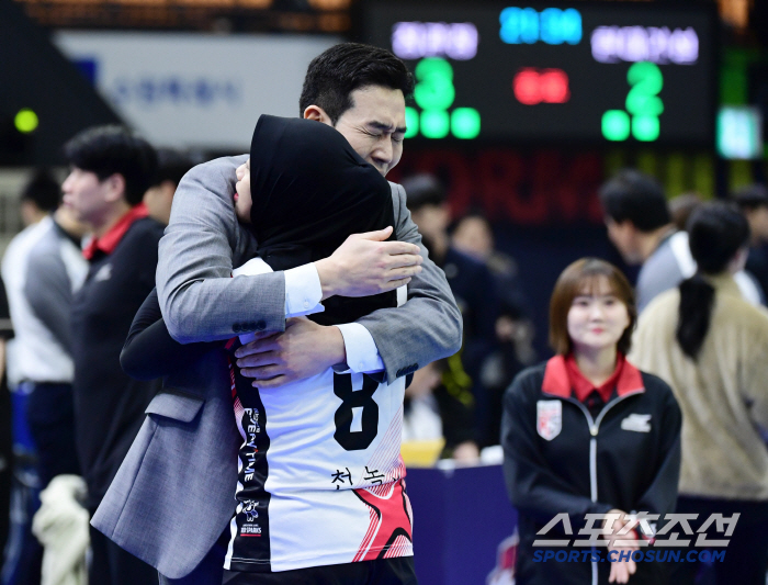 1 win is this difficult. Director Ko Hee-jin and Kang Hyung-sik, blood drying, 5 sets of close matches, breathtaking off-the-court match 