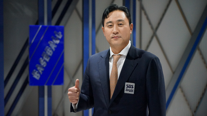 I want to deliver 5 years of field experience Former head coach Choi Won-ho, a baseball doctor, returns to SBS Sports commentator to hold the microphone again